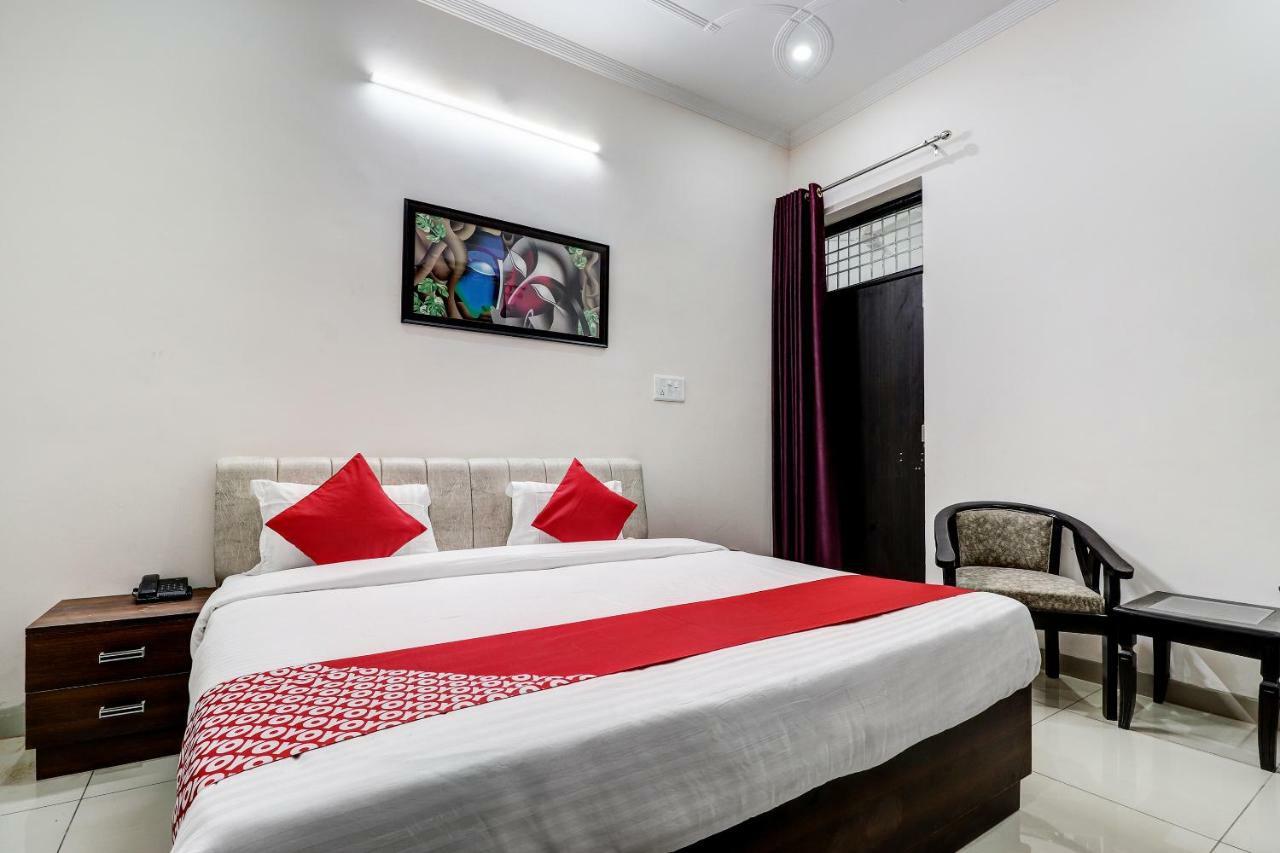 Oyo 38208 Hotel Prakash Kunj Lucknow Buitenkant foto