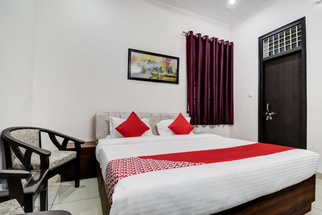 Oyo 38208 Hotel Prakash Kunj Lucknow Buitenkant foto