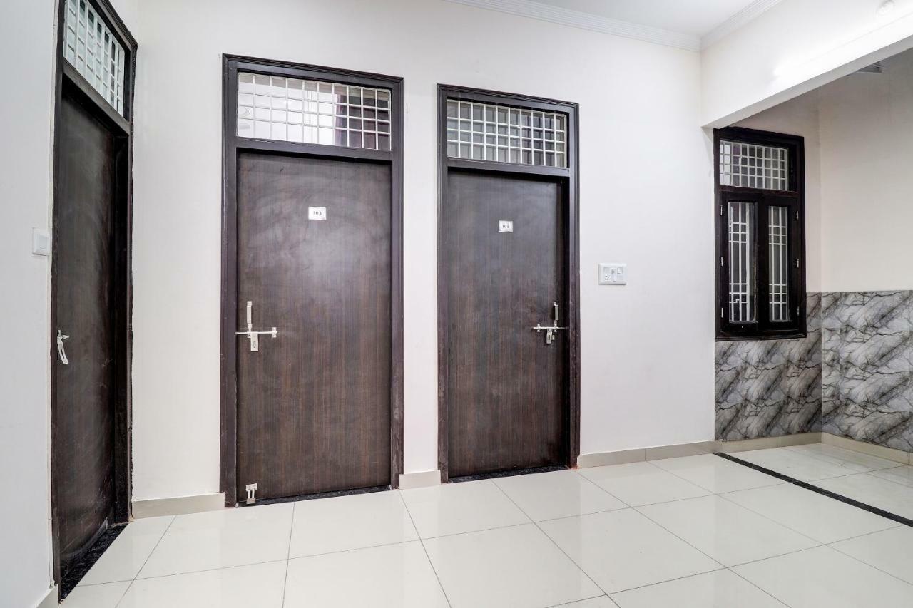 Oyo 38208 Hotel Prakash Kunj Lucknow Buitenkant foto