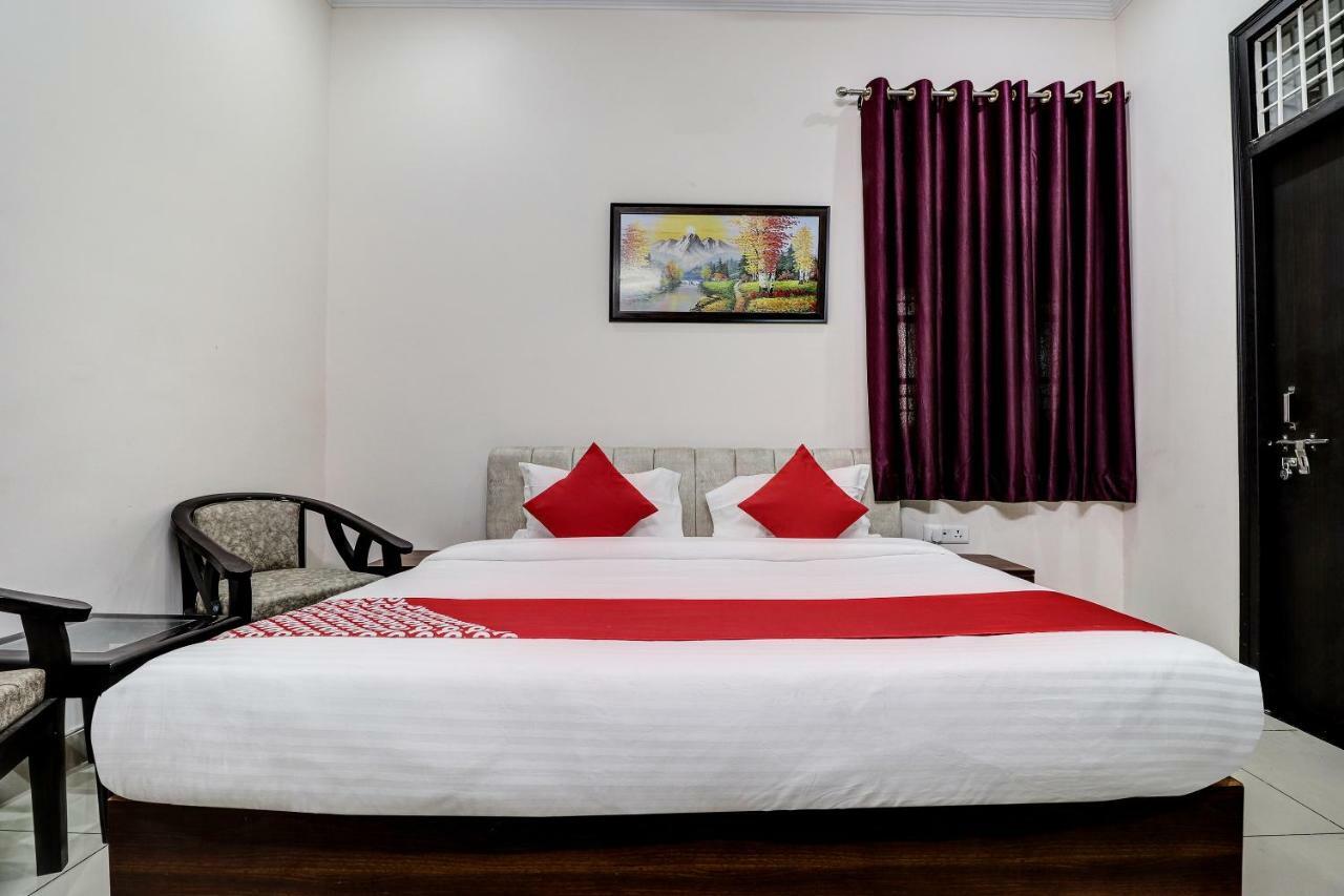 Oyo 38208 Hotel Prakash Kunj Lucknow Buitenkant foto