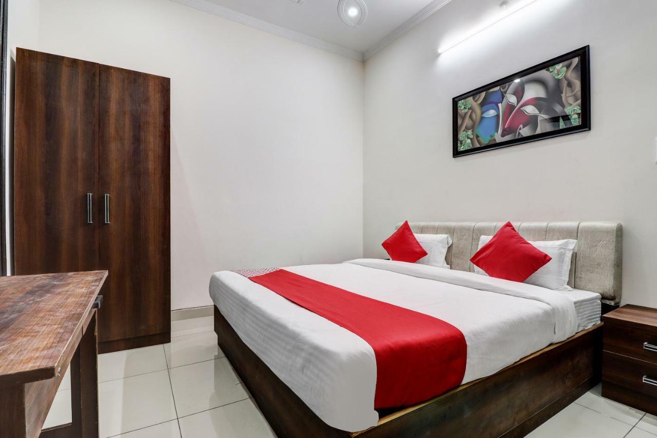 Oyo 38208 Hotel Prakash Kunj Lucknow Buitenkant foto