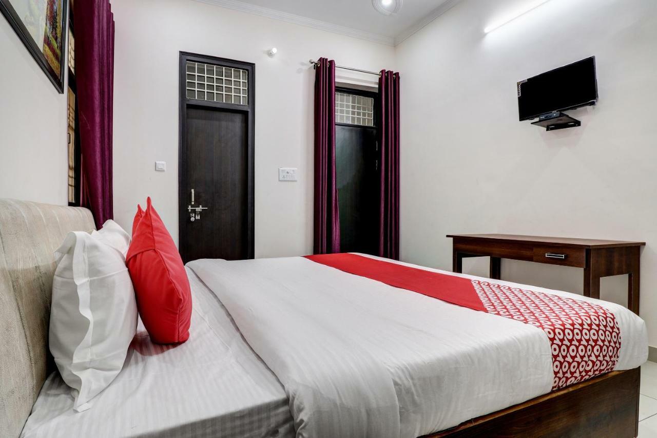 Oyo 38208 Hotel Prakash Kunj Lucknow Buitenkant foto