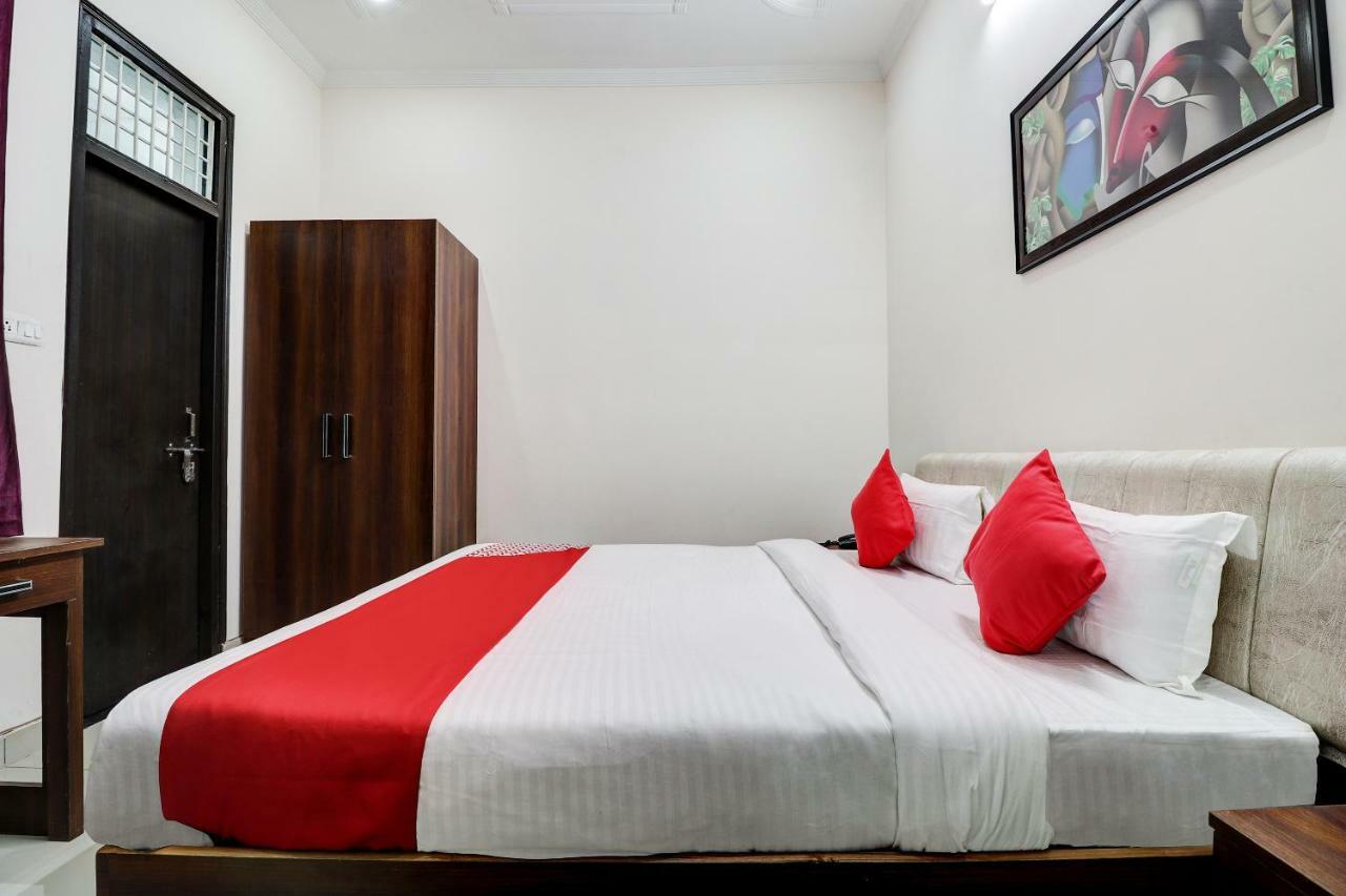 Oyo 38208 Hotel Prakash Kunj Lucknow Buitenkant foto